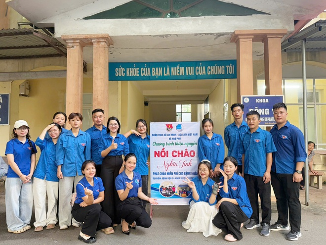 Đoàn thanh niên xã Hòa Phú tổ chức chương trình thiện nguyện “Nồi cháo nghĩa tình”- Ảnh 2.