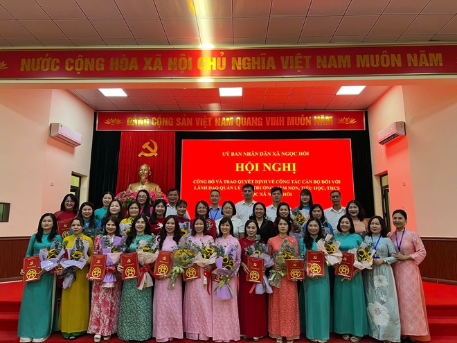UBND XÃ NGỌC HỒI TRAO QUYẾT ĐỊNH CÔNG TÁC CÁN BỘ NGÀNH GIÁO DỤC ĐÀO TẠO- Ảnh 6.