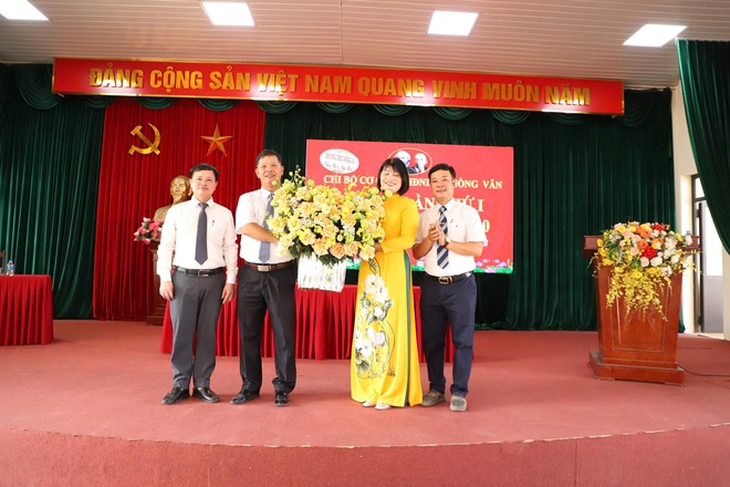 Các chi bộ tổ chức thành công Đại hội nhiệm kỳ 2025-2030- Ảnh 3.