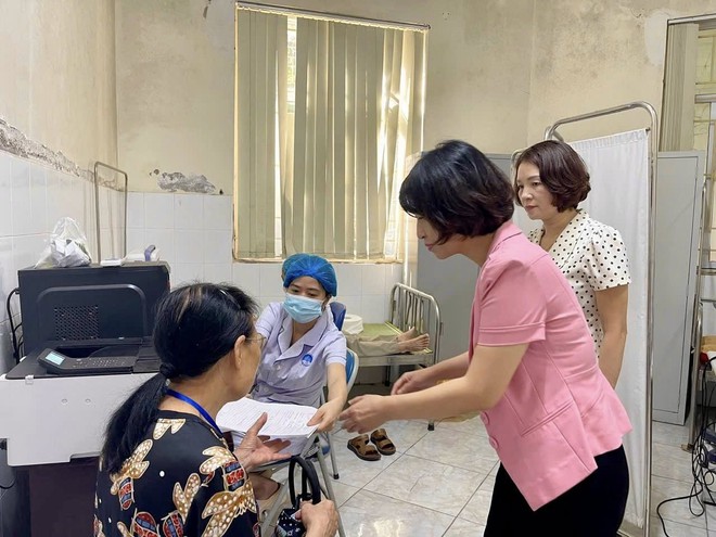 Phường Cầu Giấy tổ chức Khám, chăm sóc sức khỏe miễn phí cho đối tượng chính sách nhân kỷ niệm 78 năm ngày Thương binh - Liệt sỹ (27/7/1947-27/7/2025)- Ảnh 1.