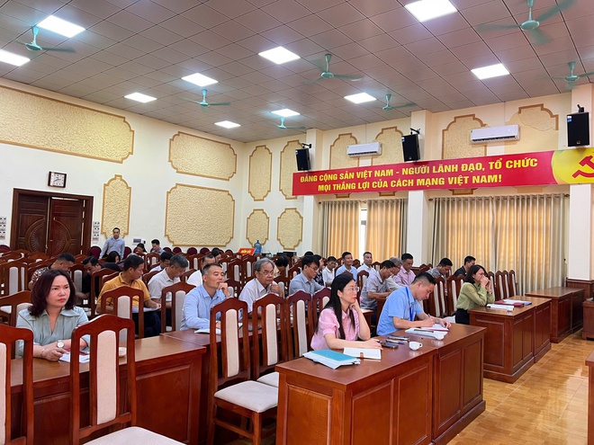 Hội Nghị: Giao ban công tác để triển khai một số nhiệm vụ trong công tác đại hội Đảng bộ các cấp và công tác quản lý đất đai trật xây dựng trên địa bàn xã Ngọc Hồi- Ảnh 2. Hội Nghị: Giao ban công tác để triển khai một số nhiệm vụ trong công tác đại hội Đảng bộ các cấp và công tác quản lý đất đai trật xây dựng trên địa bàn xã Ngọc Hồi- Ảnh 2.