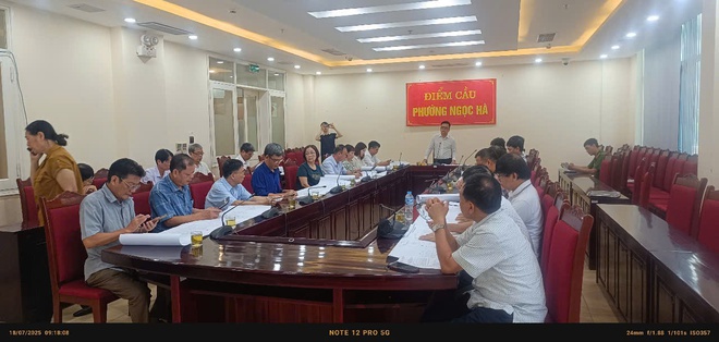 Phường Ngọc Hà tổ chức Hội nghị lấy ý kiến cộng đồng về phương án, vị trí tuyến đường sắt đô thị Hà Nội - Tuyến số 5- Ảnh 1.