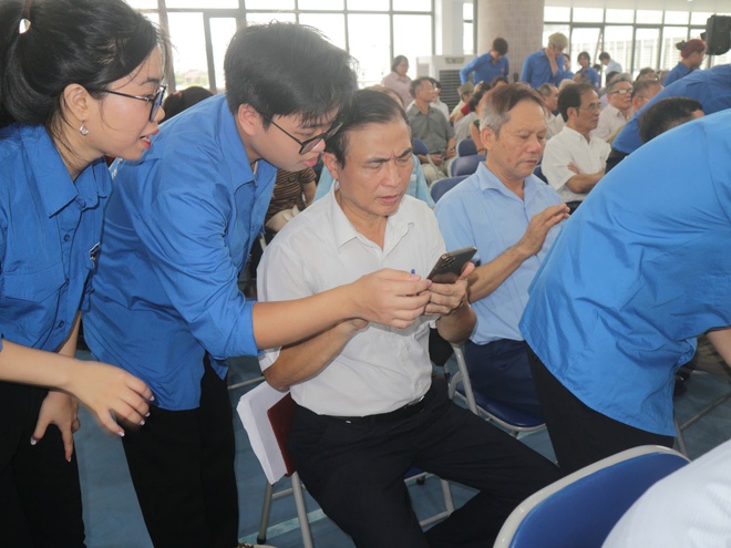 Khương Đình: Phát động phong trào “Bình dân học vụ số” và thi đua chuyển đổi số- Ảnh 5.
