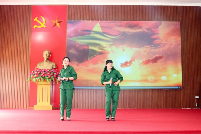 Xã Hòa Phú: Tổ chức Hội nghị gặp mặt người có công với cách mạng, thân nhân liệt sĩ tiêu biểu trên địa bàn xã- Ảnh 13.