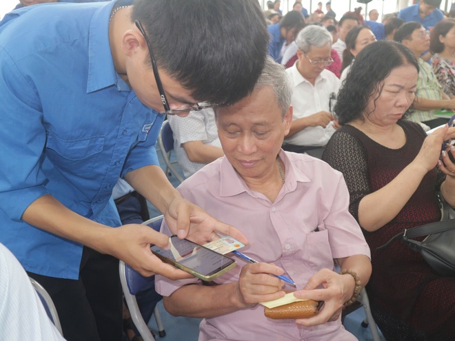 Khương Đình: Phát động phong trào “Bình dân học vụ số” và thi đua chuyển đổi số- Ảnh 7.