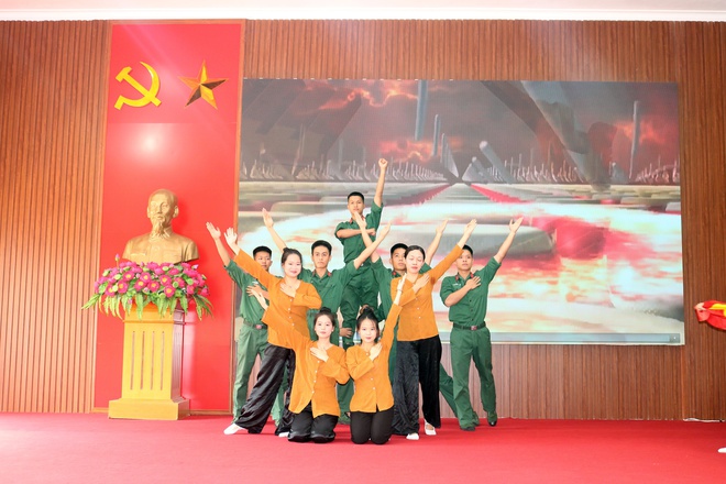 Xã Hòa Phú: Tổ chức Hội nghị gặp mặt người có công với cách mạng, thân nhân liệt sĩ tiêu biểu trên địa bàn xã- Ảnh 19.