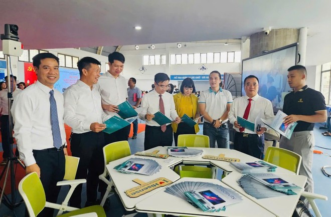 Khương Đình: Phát động phong trào “Bình dân học vụ số” và thi đua chuyển đổi số- Ảnh 19.