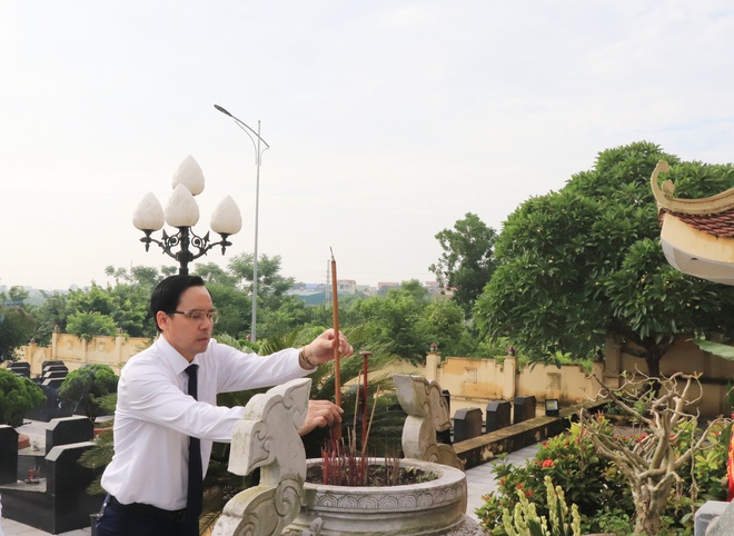 Xã Phú Nghĩa tổ chức Lễ dâng hương tưởng niệm các anh hùng liệt sĩ nhân dịp kỷ niệm 78 năm ngày Thương binh – Liệt sĩ (27/7/1947 – 27/7/2025)- Ảnh 1.