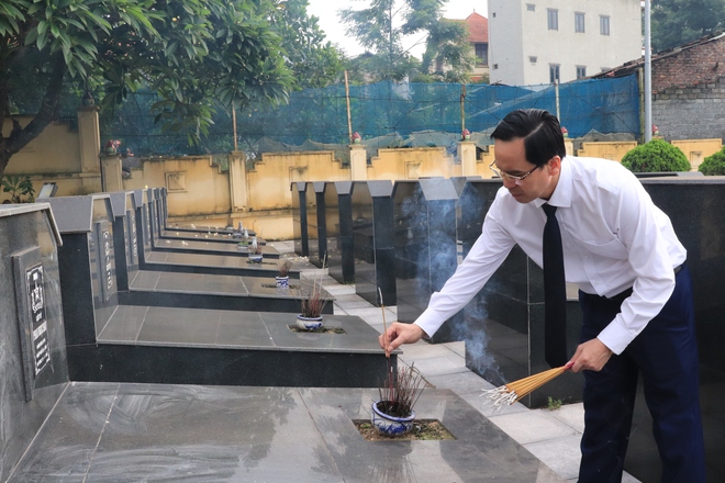 Xã Phú Nghĩa tổ chức Lễ dâng hương tưởng niệm các anh hùng liệt sĩ nhân dịp kỷ niệm 78 năm ngày Thương binh – Liệt sĩ (27/7/1947 – 27/7/2025)- Ảnh 7.
