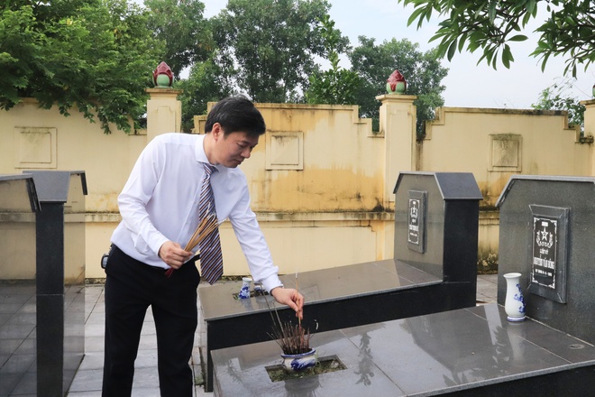 Xã Phú Nghĩa tổ chức Lễ dâng hương tưởng niệm các anh hùng liệt sĩ nhân dịp kỷ niệm 78 năm ngày Thương binh – Liệt sĩ (27/7/1947 – 27/7/2025)- Ảnh 8.