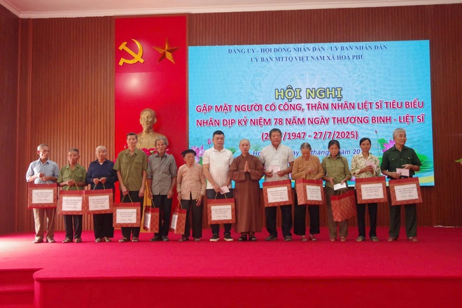 Xã Hòa Phú: Tổ chức Hội nghị gặp mặt người có công với cách mạng, thân nhân liệt sĩ tiêu biểu trên địa bàn xã- Ảnh 10.