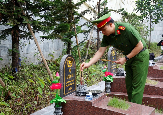 Phường Hà Đông dâng hương tưởng nhớ các anh hùng liệt sĩ- Ảnh 5.