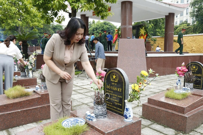 Phường Hà Đông dâng hương tưởng nhớ các anh hùng liệt sĩ- Ảnh 3.