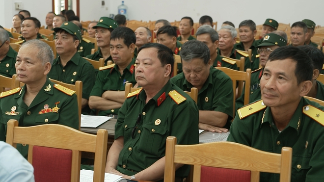 HỘI CỰU CHIẾN BINH XÃ THƯ LÂM TỔ CHỨC HỘI NGHỊ CÔNG BỐ QUYẾT ĐỊNH CHỈ ĐỊNH CÁC CHỨC DANH CHỦ CHỐT VÀ PHÁT ĐỘNG PHONG TRÀO THI ĐUA CHÀO MỪNG ĐẠI HỘI ĐẠI BIỂU ĐẢNG BỘ XÃ THƯ LÂM LẦN THỨ I, NHIỆM KỲ 2025-2030.- Ảnh 2.