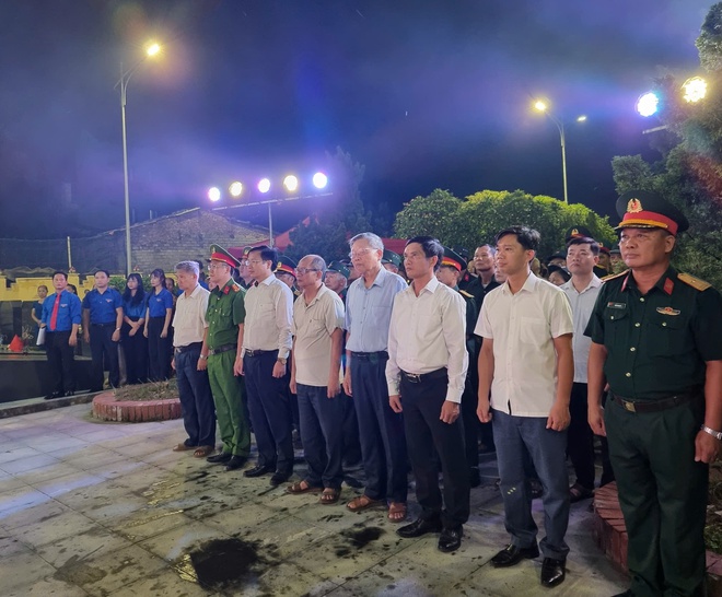 Xã Phú Nghĩa tổ chức Lễ thắp nến tri ân các Anh hùng liệt sỹ nhân dịp kỷ niệm 78 năm Ngày Thương binh – Liệt sỹ (27/7/1947-27/7/2025)- Ảnh 9. Xã Phú Nghĩa tổ chức Lễ thắp nến tri ân các Anh hùng liệt sỹ nhân dịp kỷ niệm 78 năm Ngày Thương binh – Liệt sỹ (27/7/1947-27/7/2025)- Ảnh 9.