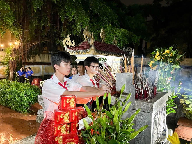 Ngày Thương binh - Liệt sĩ 27/7: Thắp nến tri ân các anh hùng liệt sĩ - Ảnh 14.