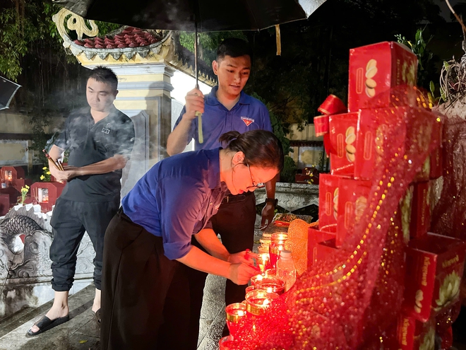 Ngày Thương binh - Liệt sĩ 27/7: Thắp nến tri ân các anh hùng liệt sĩ - Ảnh 7.