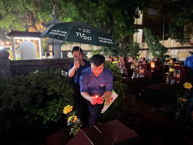 Ngày Thương binh - Liệt sĩ 27/7: Thắp nến tri ân các anh hùng liệt sĩ - Ảnh 9.