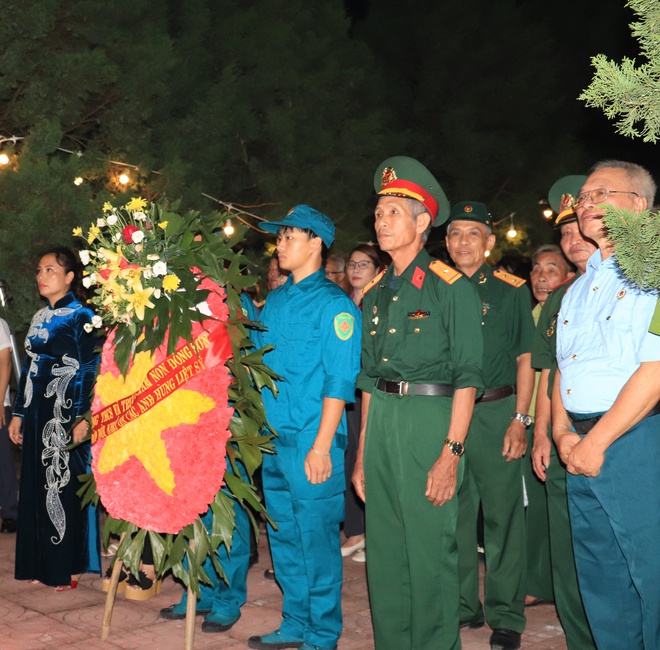 Xã Phú Nghĩa tổ chức Lễ thắp nến tri ân các Anh hùng liệt sỹ nhân dịp kỷ niệm 78 năm Ngày Thương binh – Liệt sỹ (27/7/1947-27/7/2025)- Ảnh 18.