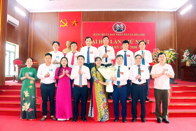 Đảng bộ UBND xã Hòa Phú tổ chức thành công Đại hội lần thứ I, nhiệm kỳ 2025 - 2030- Ảnh 8.