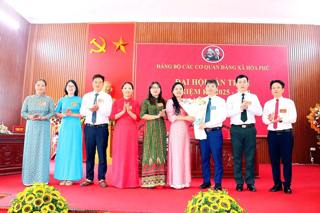 Đảng bộ các cơ quan Đảng xã Hòa Phú tổ chức thành công Đại hội lần thứ I, nhiệm kỳ 2025 – 2030- Ảnh 6.