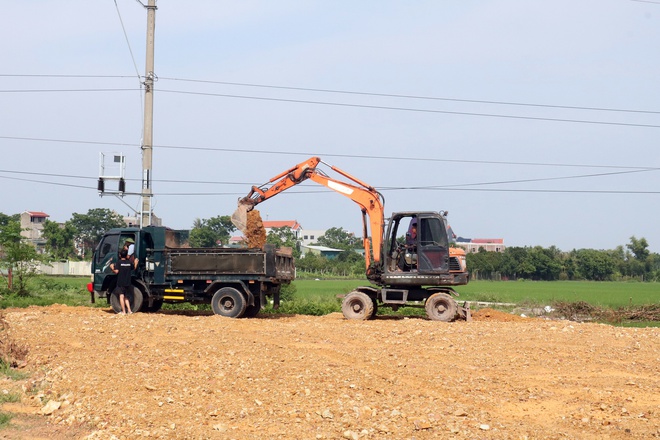 Xã Hòa Phú tăng cường quản lý đất đai, xử lý nghiêm vi phạm trật tự xây dựng trên địa bàn xã- Ảnh 10.