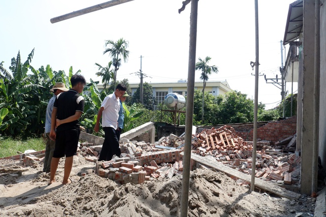 Xã Hòa Phú tăng cường quản lý đất đai, xử lý nghiêm vi phạm trật tự xây dựng trên địa bàn xã- Ảnh 3.