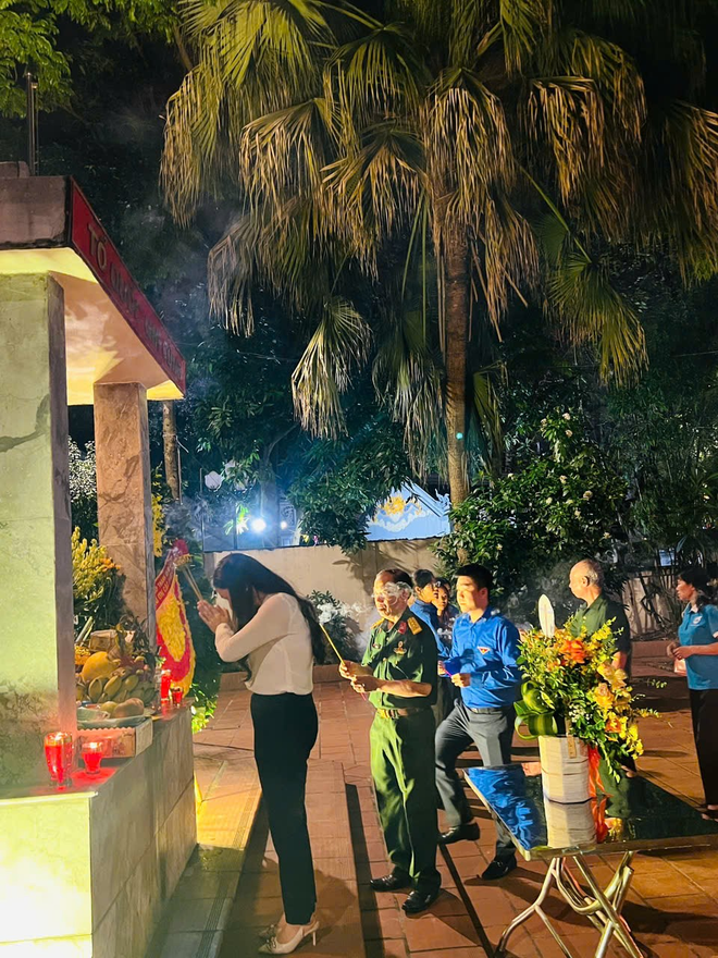 Chùm hoạt động tri ân của Mặt trận Tổ quốc và Hội Liên hiệp Phụ nữ phường Khương Đình nhân dịp kỷ niệm 78 năm Ngày Thương binh - Liệt sĩ- Ảnh 3.