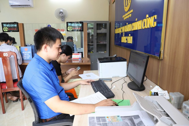 ĐIỂM PHỤC VỤ HÀNH CHÍNH CÔNG XÃ HỒNG VÂN 
ĐẢM BẢO VẬN HÀNH THÔNG SUỐT- Ảnh 2.