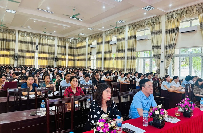 Xã Phú Nghĩa tiếp tục triển khai các mô hình “Bình dân học vụ số”- Ảnh 2. Xã Phú Nghĩa tiếp tục triển khai các mô hình “Bình dân học vụ số”- Ảnh 2.