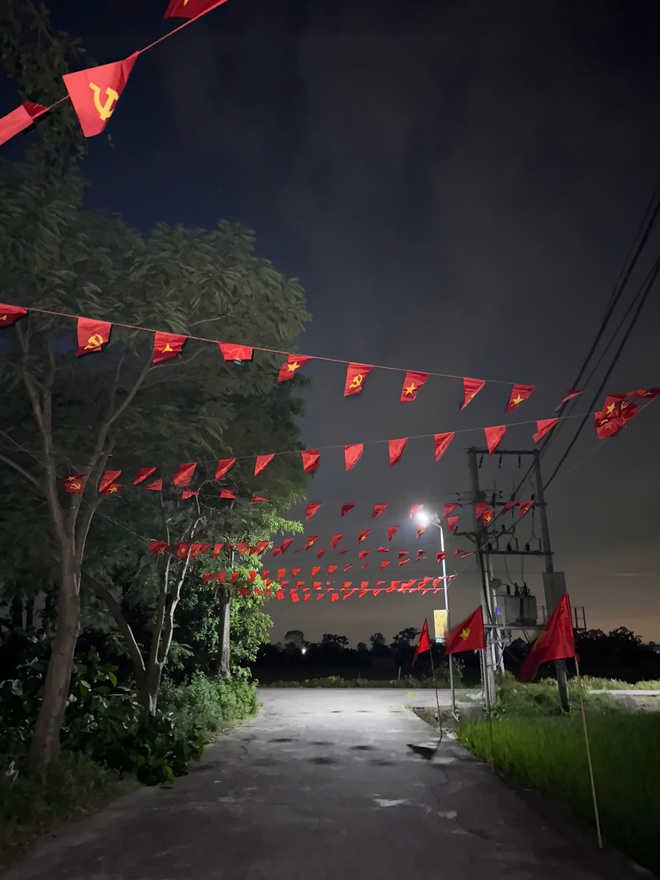 Đoàn Thanh niên xã Hòa Phú và chi đoàn thôn Phú Đức triển khai Công trình thanh niên "Đường Cờ Tổ Quốc"- Ảnh 2.