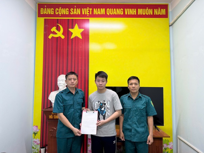 Thanh niên xã Ngọc Hồi tình nguyện nhập ngũ, nguyện cống hiến sức trẻ cho Tổ quốc- Ảnh 1.