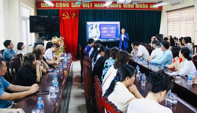 NGÀY HỘI TRẢI NGHIỆM TRÍ TUỆ NHÂN TẠO (AI) VÀ ROBOTICS TẠI TRƯỜNG THCS VĨNH HƯNG- Ảnh 4.