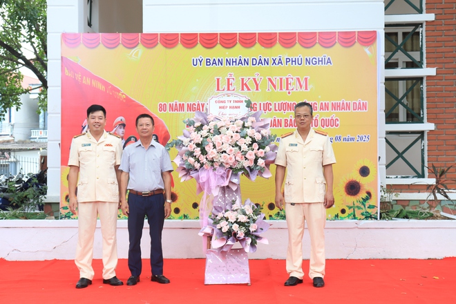 Phú Nghĩa tổ chức Lễ kỷ niệm 80 năm ngày truyền thống Công an nhân dân; 20 năm Ngày hội Toàn dân bảo vệ an ninh Tổ quốc- Ảnh 15.