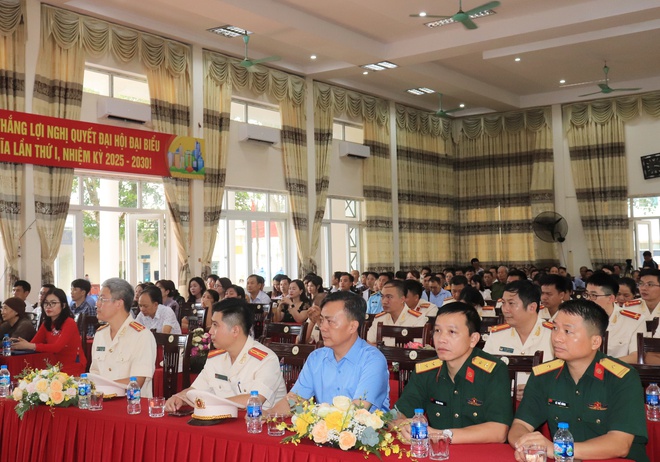 Phú Nghĩa tổ chức Lễ kỷ niệm 80 năm ngày truyền thống Công an nhân dân; 20 năm Ngày hội Toàn dân bảo vệ an ninh Tổ quốc- Ảnh 3.