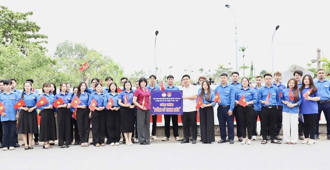 Đoàn Thanh niên xã Hồng Vân tổ chức hội nghị công bố quyết định của Thành đoàn Hà Nội về thành lập và chỉ định nhân sự; gắn biển công trình thanh niên “ Đường cờ Tổ Quốc”- Ảnh 6.