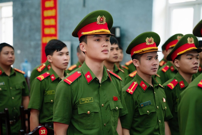 QUỐC KỲ VIỆT NAM: SỨC MẠNH TINH THẦN CỦA DÂN TỘC, NIỀM TỰ HÀO CỦA NHÂN DÂN- Ảnh 3.