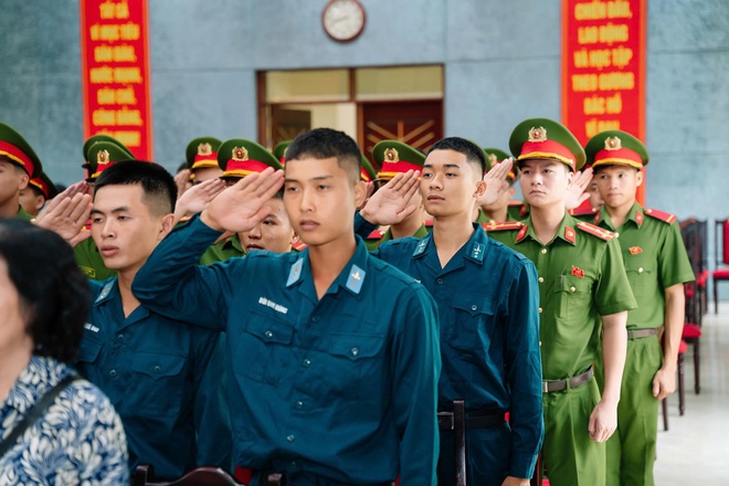 QUỐC KỲ VIỆT NAM: SỨC MẠNH TINH THẦN CỦA DÂN TỘC, NIỀM TỰ HÀO CỦA NHÂN DÂN- Ảnh 2.