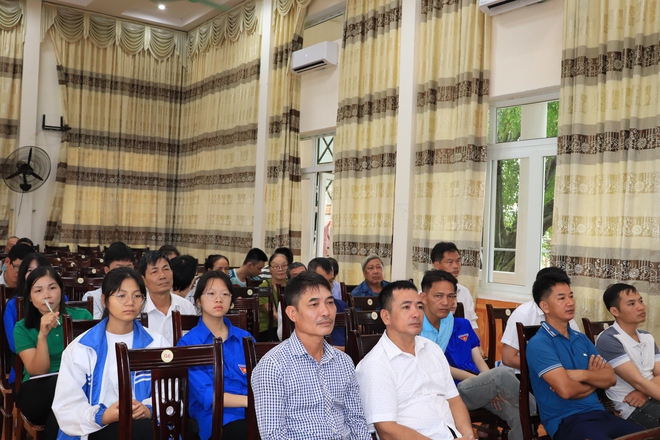 Phú Nghĩa: Sơ kết 20 ngày đầu thực hiện Chiến dịch “45 ngày đêm ra quân hỗ trợ hoạt động chuyển đổi số tại các xã, phường trong giai đoạn đầu vận hành mô hình chính quyền địa phương hai cấp”- Ảnh 10.