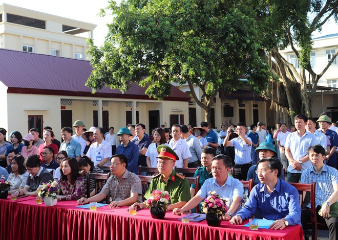 Phú Nghĩa phát động phong trào thi đua "Sáng - Xanh - Sạch - Đẹp" với quyết tâm thay đổi từ nhận thức đến hành động đối với công tác bảo vệ môi trường- Ảnh 3. Phú Nghĩa phát động phong trào thi đua "Sáng - Xanh - Sạch - Đẹp" với quyết tâm thay đổi từ nhận thức đến hành động đối với công tác bảo vệ môi trường- Ảnh 3.