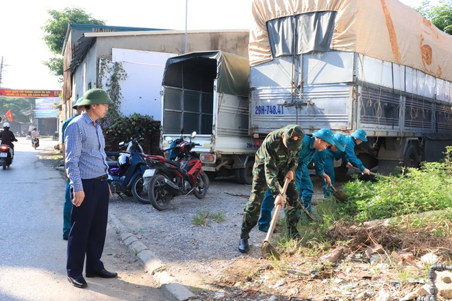 Phú Nghĩa phát động phong trào thi đua "Sáng - Xanh - Sạch - Đẹp" với quyết tâm thay đổi từ nhận thức đến hành động đối với công tác bảo vệ môi trường- Ảnh 8.