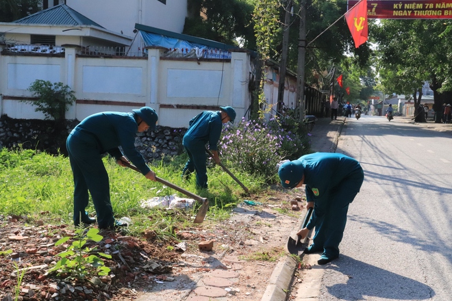 Một số hình ảnh Lễ phát động phong trào thi đua "Sáng - Xanh - Sạch - Đẹp" năm 2025 trên địa bàn xã Phú Nghĩa.- Ảnh 3.
