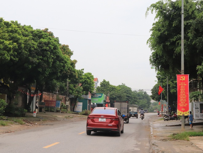 Phú Nghĩa: Tập trung giải tỏa các vi phạm lấn chiếm hành lang an toàn giao thông, đảm bảo trật tự đô thị và vệ sinh môi trường, góp phần thực hiện hiệu quả phong trào “Sáng-Xanh-Sạch-Đẹp”- Ảnh 4.