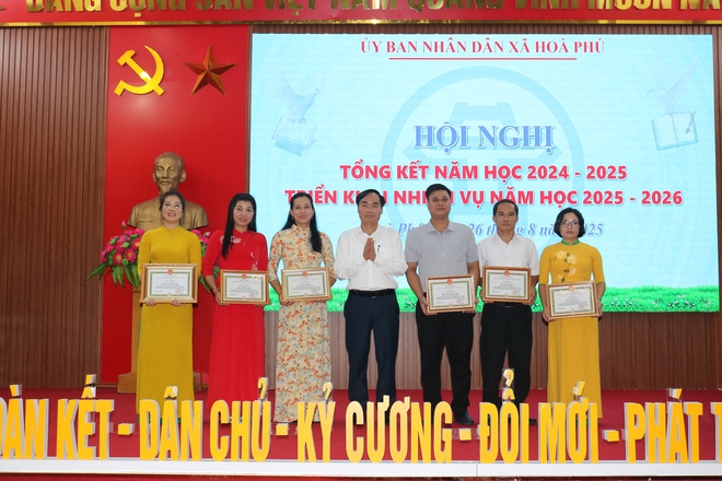 Hội nghị Tổng kết năm học 2024 – 2025; triển khai phương hướng nhiệm vụ năm học 2025-2026- Ảnh 7.