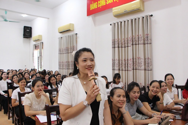 Gần 180 cán bộ quản lý, giáo viên 3 cấp học trên địa bàn xã Phú Nghĩa tham gia tập huấn nâng cao năng lực tổ chức dạy học 2 buổi/ngày gắn với giáo dục STEM và kỹ năng sống- Ảnh 8.