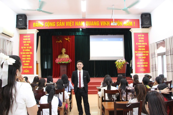 Gần 180 cán bộ quản lý, giáo viên 3 cấp học trên địa bàn xã Phú Nghĩa tham gia tập huấn nâng cao năng lực tổ chức dạy học 2 buổi/ngày gắn với giáo dục STEM và kỹ năng sống- Ảnh 6.