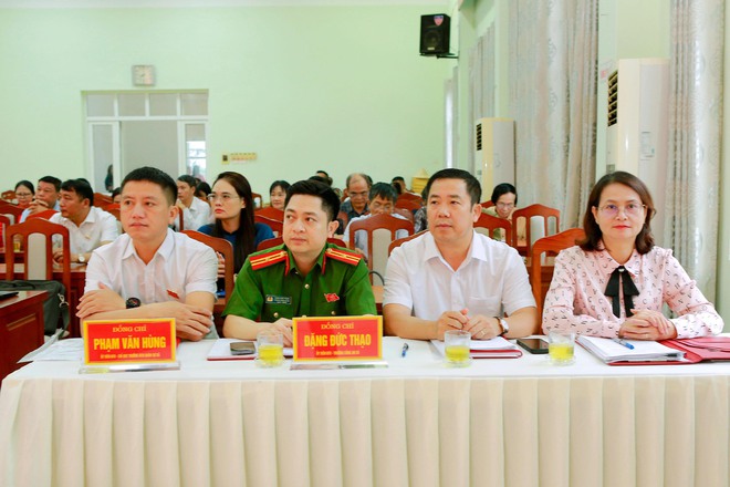 Kỳ họp thứ 2 HĐND xã Ngọc Hồi khóa XXII, nhiệm kỳ 2021-2026- Ảnh 5.