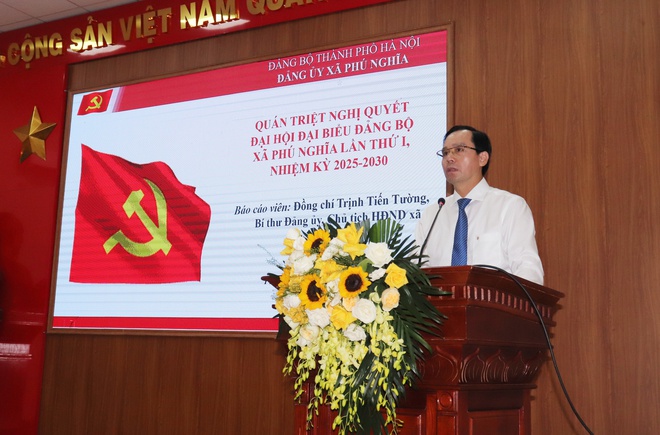 Đảng bộ xã Phú Nghĩa tổ chức Lễ trao tặng huy hiệu Đảng đợt 02/9/2025; Tổng kết công tác tổ chức Đại hội đại biểu Đảng bộ xã lần thứ I, nhiệm kỳ 2025 - 2030; Quán triệt Nghị quyết Đại hội Đảng bộ xã- Ảnh 20. Đảng bộ xã Phú Nghĩa tổ chức Lễ trao tặng huy hiệu Đảng đợt 02/9/2025; Tổng kết công tác tổ chức Đại hội đại biểu Đảng bộ xã lần thứ I, nhiệm kỳ 2025 - 2030; Quán triệt Nghị quyết Đại hội Đảng bộ xã- Ảnh 20.