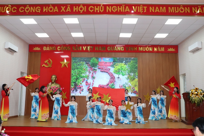 Xã Phú Nghĩa: Tổng kết năm học 2024-2025, triển khai nhiệm vụ năm học 2025-2026- Ảnh 2.