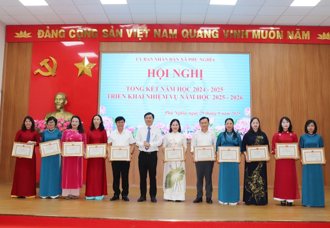 Xã Phú Nghĩa: Tổng kết năm học 2024-2025, triển khai nhiệm vụ năm học 2025-2026- Ảnh 6.